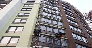 Установка крыши на балкон Кимры цена от 1046 руб. м/2.